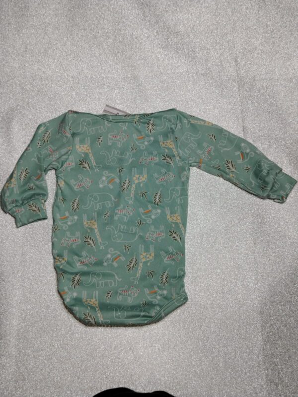 Body Menina P (1 a 3 meses) Manga Longa Verde Estampado Safari - Imagem 2