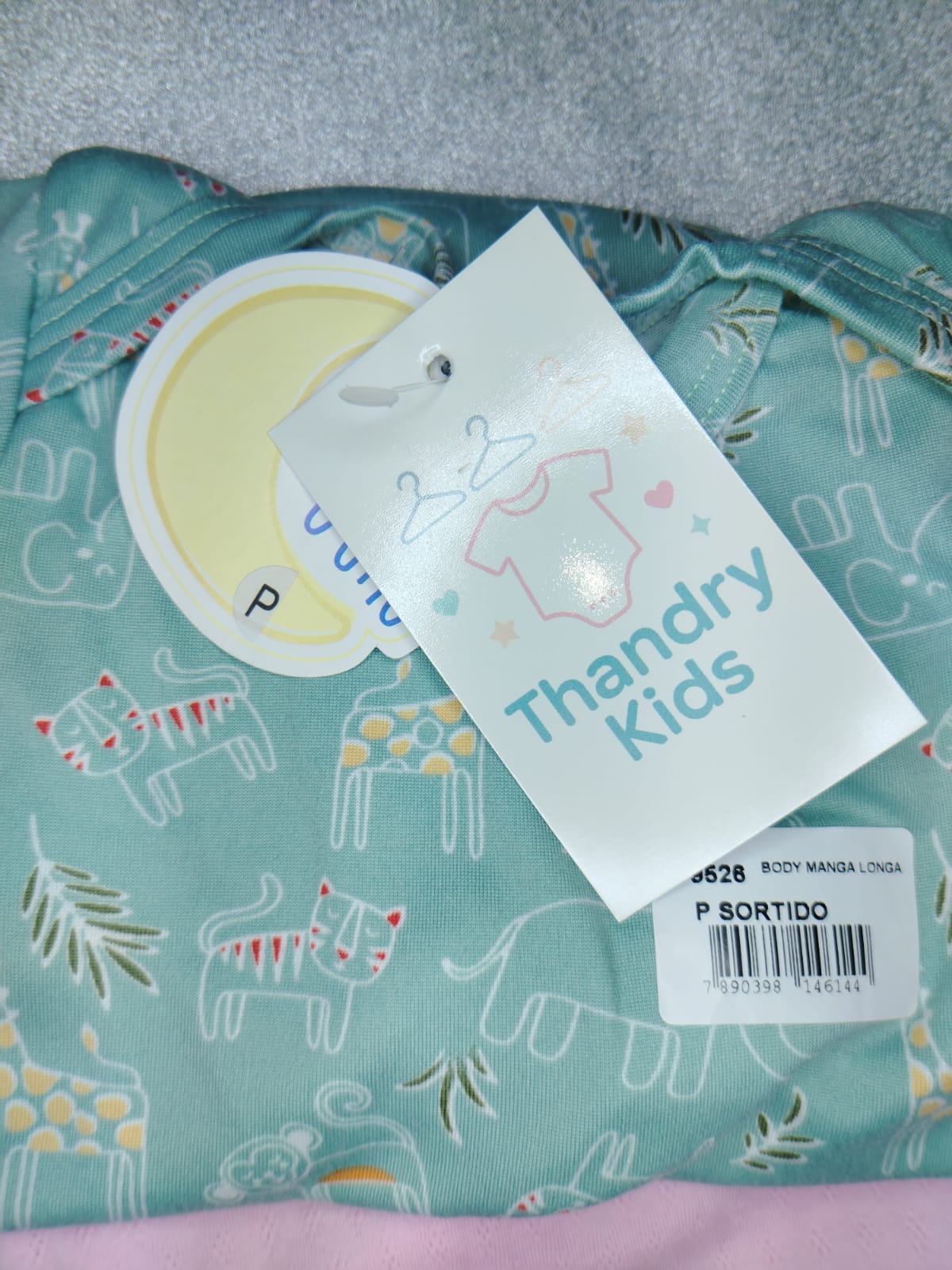 Body Menina P (1 a 3 meses) Manga Longa Verde Estampado Safari - Imagem 4