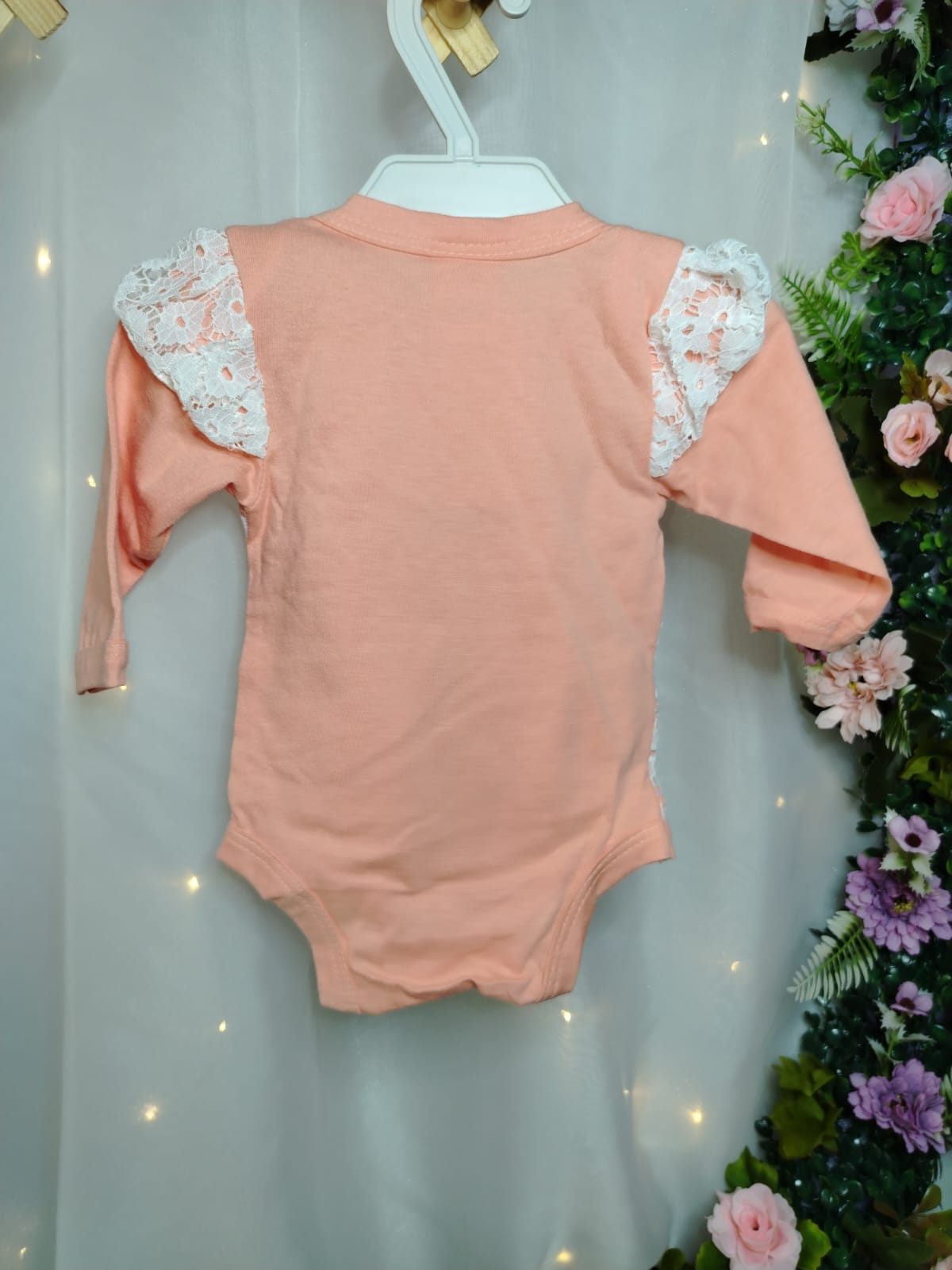 Body Manga Longa RN Pêssego com Renda Floral - Imagem 2