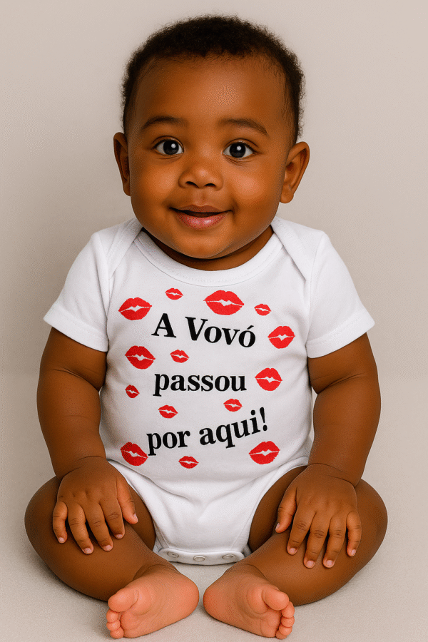 Body Infantil Branco Estampado "A Vovó Passou Por Aqui" – 100% Algodão - Imagem 2