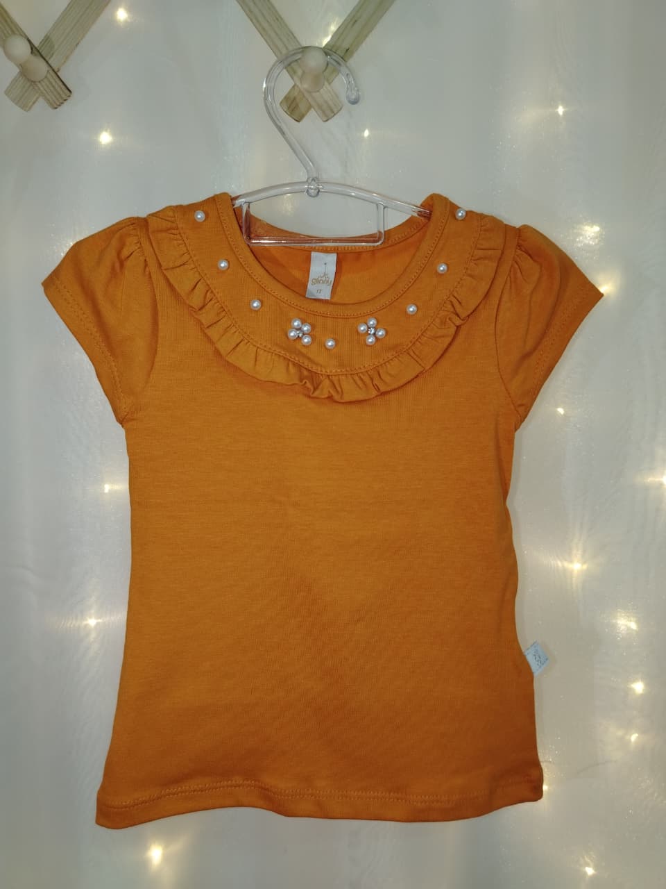 BLUSA FEM MC INF GOLA PEROLAS BABADO 1AO3 REF21628 tamanho 1 - Imagem 3