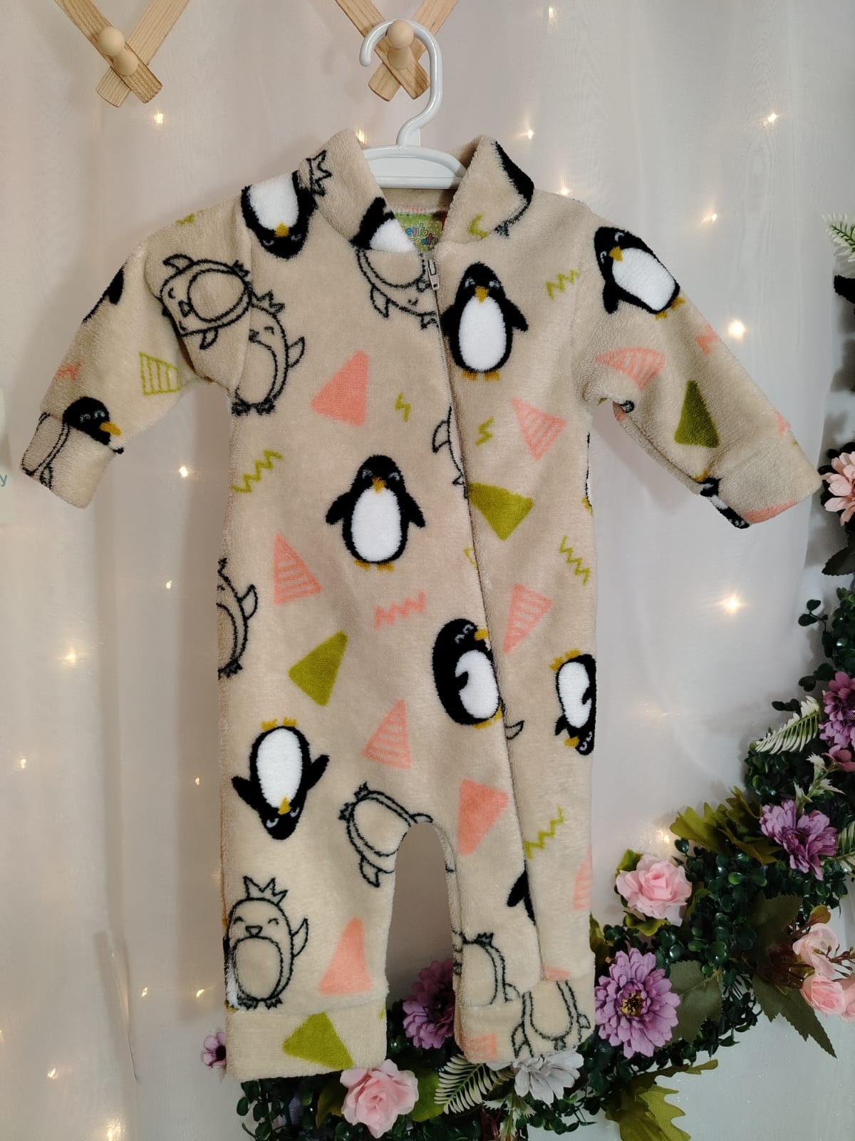 Macacão Fleece Pinguim Bege RN Jeito Inocente - Imagem 2