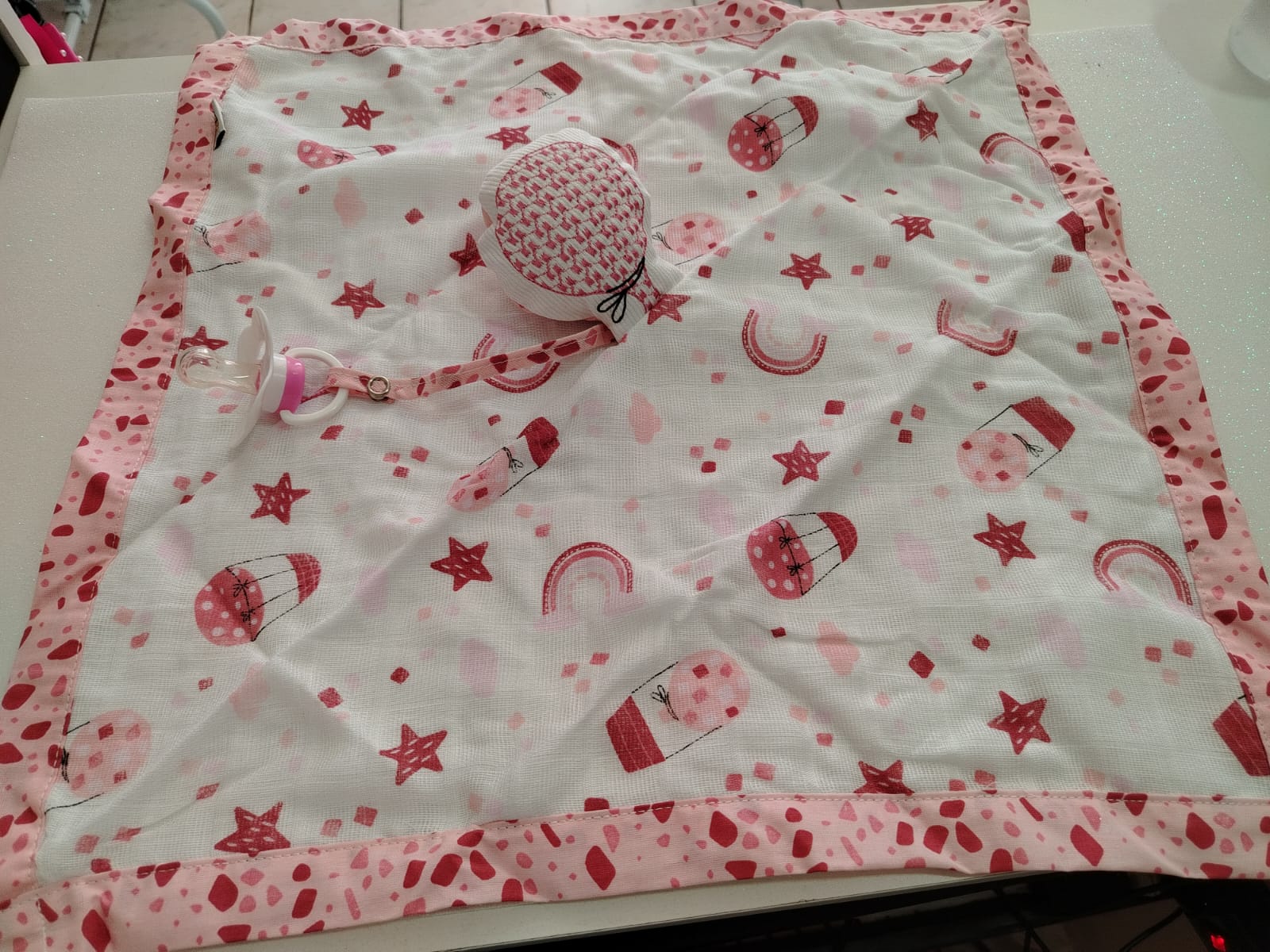 Naninha Minasrey Balão Rosa – 100% Algodão com Prendedor de Chupeta - Imagem 4