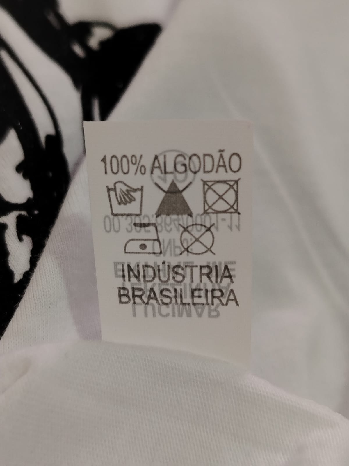 Camiseta Branca com Estampa Moto Club – Unissex (Tamanho 10) - Imagem 4