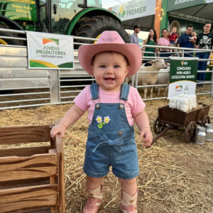 CONJUNTO Jardineira Jeans Gatinha c/Camiseta 6447 TAMANHO  M