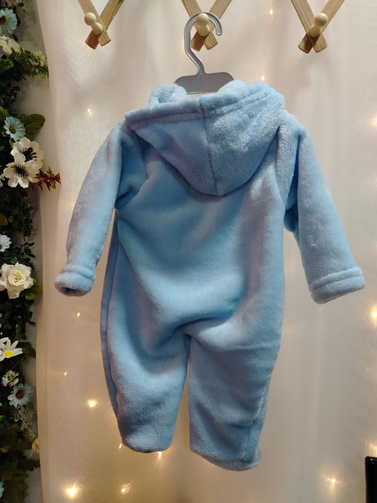 Macacão Plush Bebê com Capuz Cor:Azul Claro;Tamanho:RN - Imagem 3