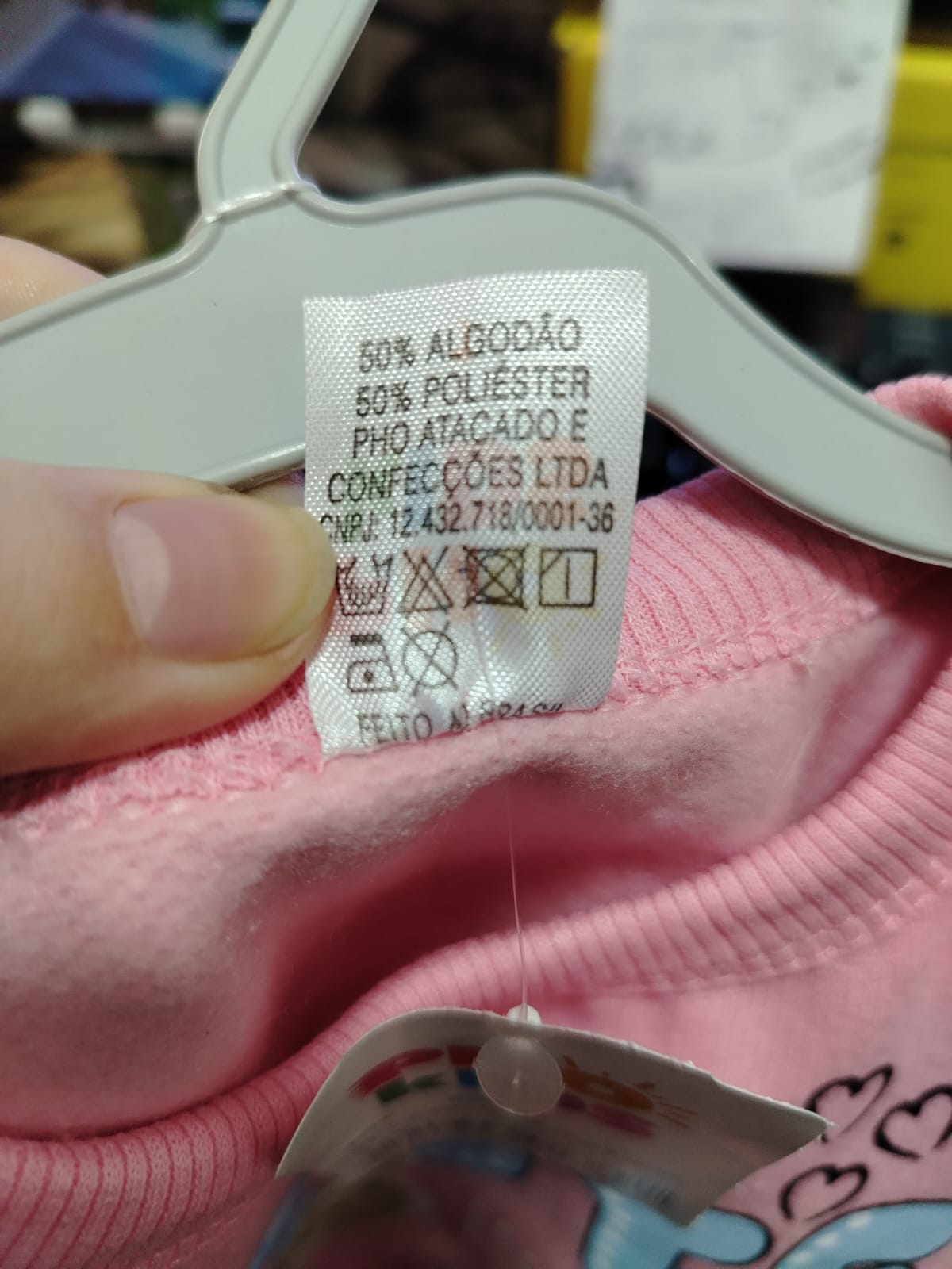 CONJ BLUSAO DET.ESTAMPA E CALCA ESTAMPADA 30631 tamanho P - Imagem 4