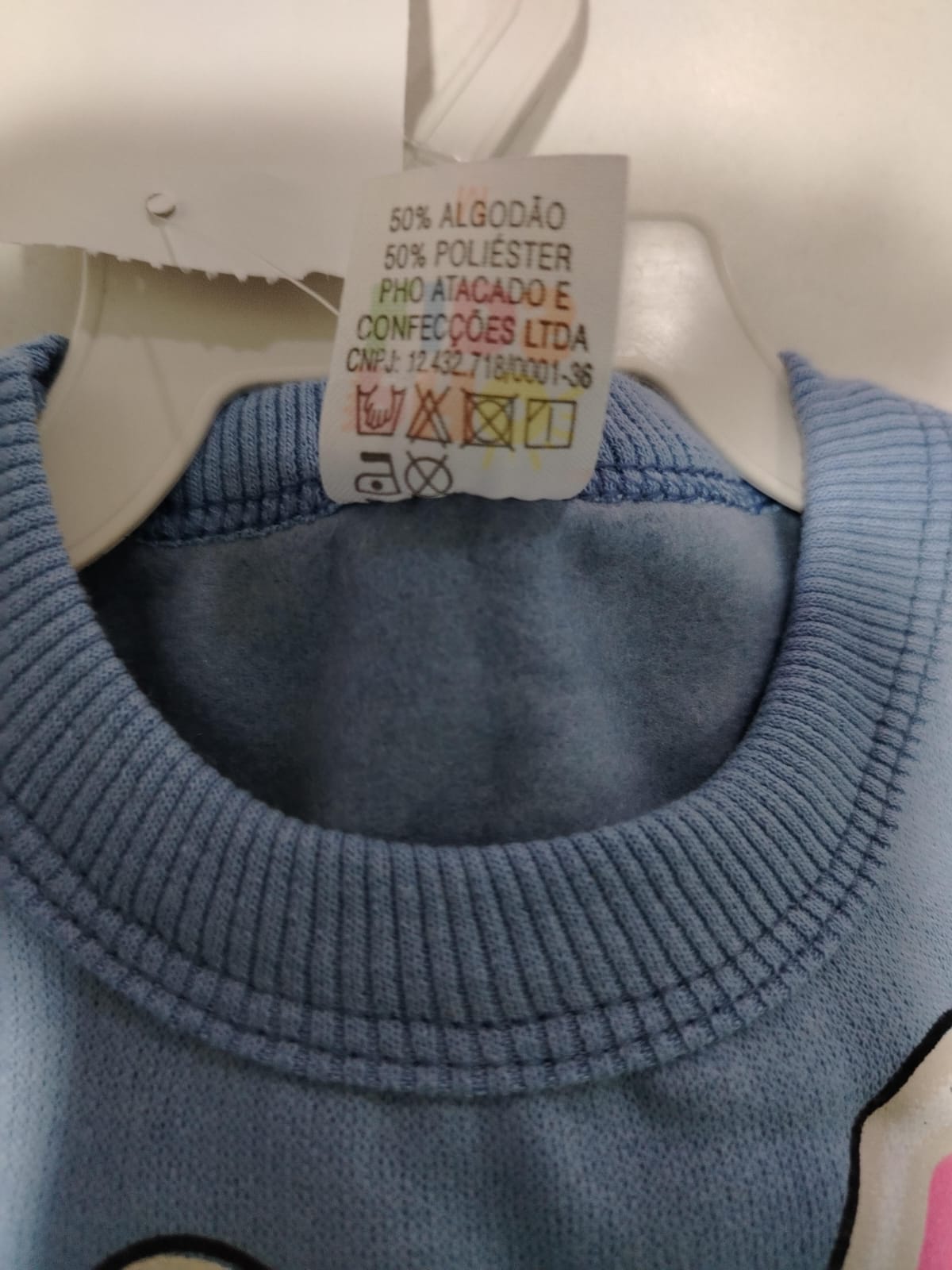 CONJ BLUSA C/ BABADO E CALCA ESTAMPADA 30533B Tamanho M - Imagem 5