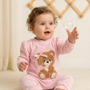 Macacão Bebê Plush 023 Ursinha com Laço Rosa Manu Baby - M