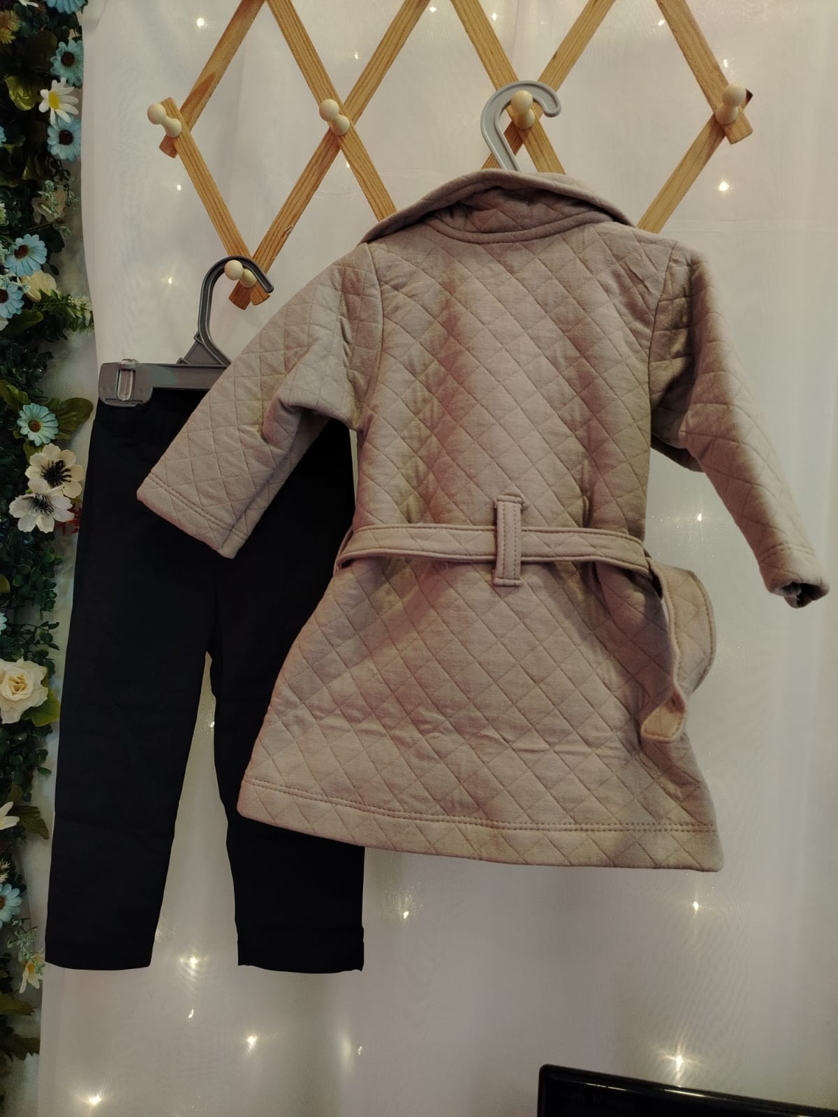 Conjunto Infantil Muleka Sapeka (Casaco Matelassê Bege + Calça) Ref. 3246 Tam G - Imagem 3