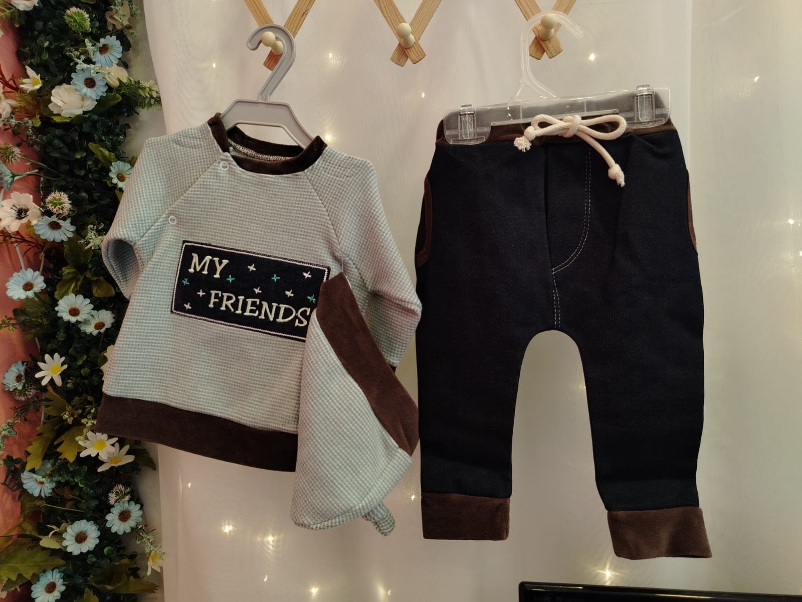 Conjunto Infantil Muleka Sapeka (Blusa 'My Friends' + Calça) Ref. 2633 Tam M - Imagem 2