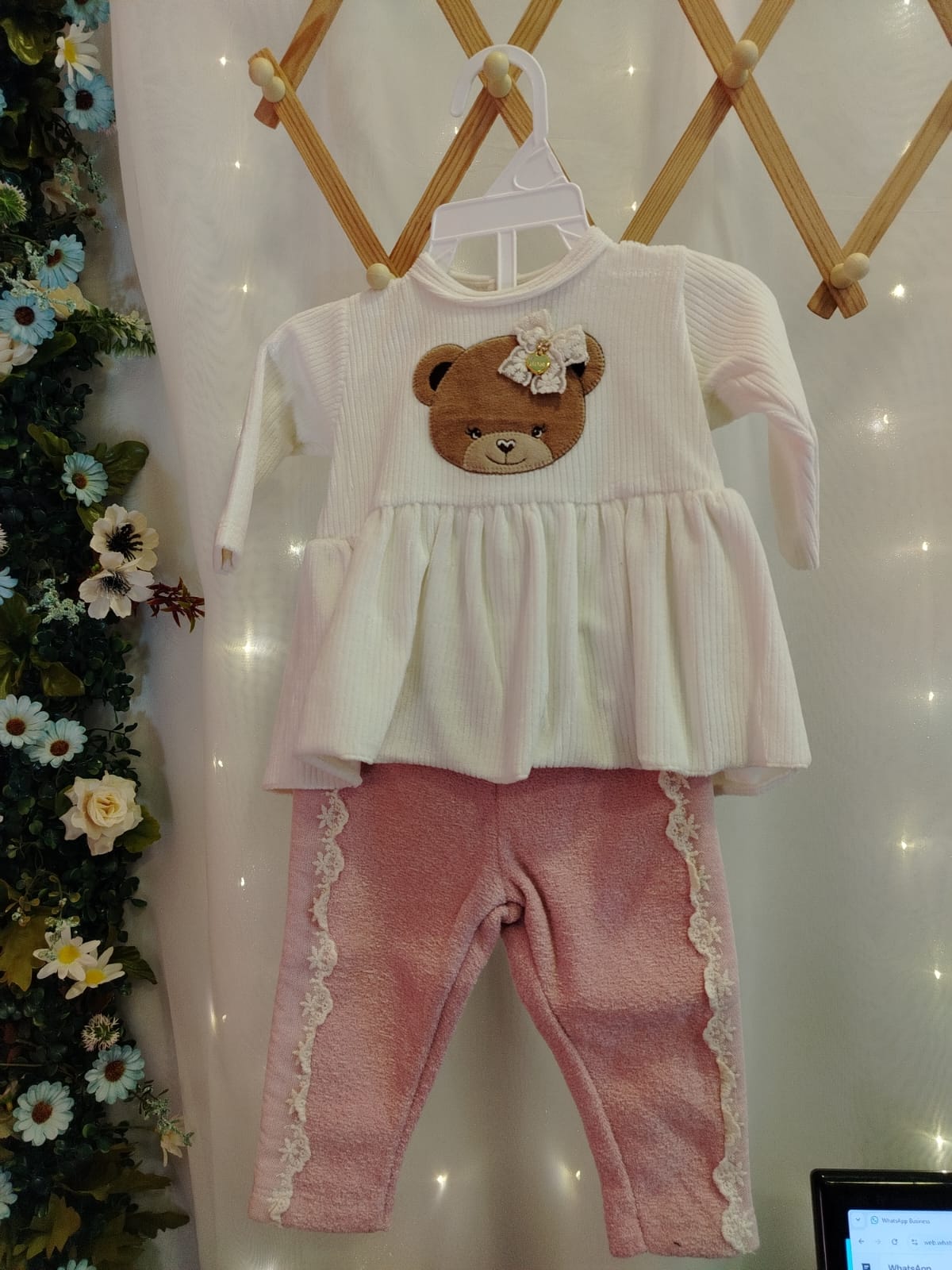 Conjunto bebê Bata Off-White Ursinha e Calça Rosa Surreal Baby Doces Momentos Ref. 6945 Tam P - Imagem 2