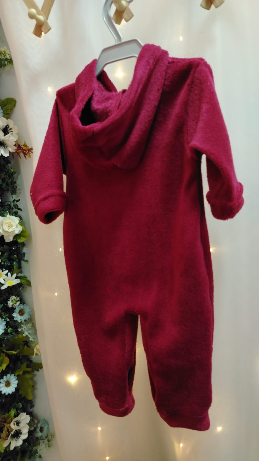 Macacão Plush Bebê com Capuz Cor:Vermelho;Tamanho:M ( pode ter variação de tonalidades) - Imagem 3